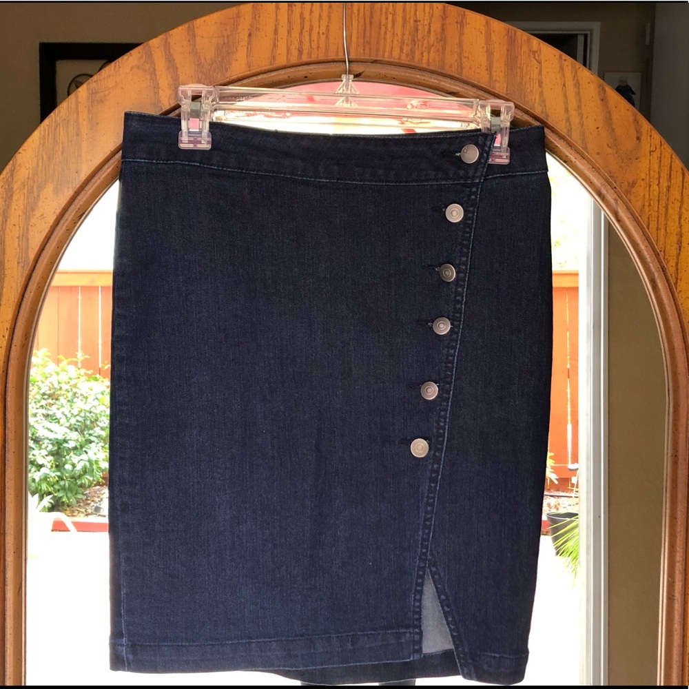 Denim pencil skirt
